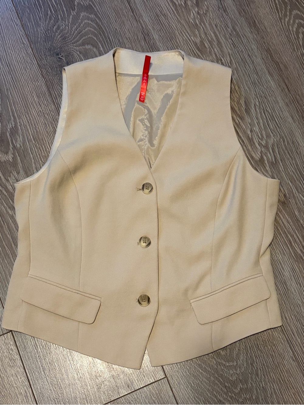 SPANX Carefree Crepe Beige Quiet Luxury Clean Girl Vest Sz M